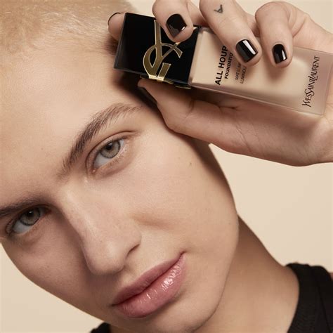 ysl foundation douglas